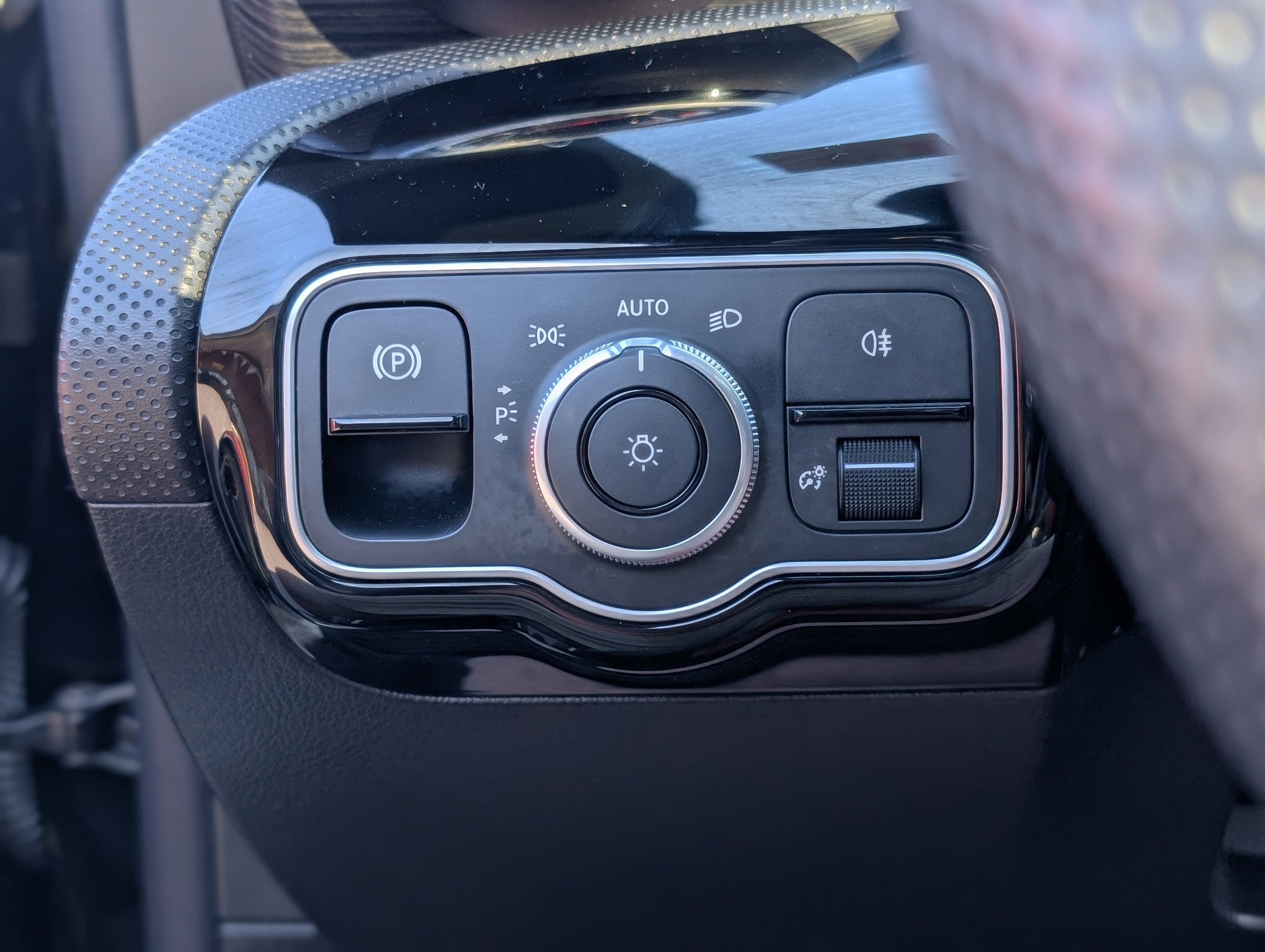 Used 2025 Mercedes-Benz CLA 35 AMG 4MATIC image 46