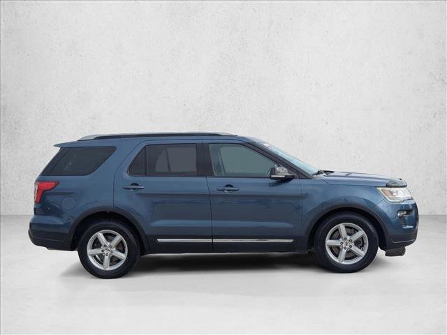 Used 2018 Ford Explorer XLT w/ Equipment Group 201A image 4