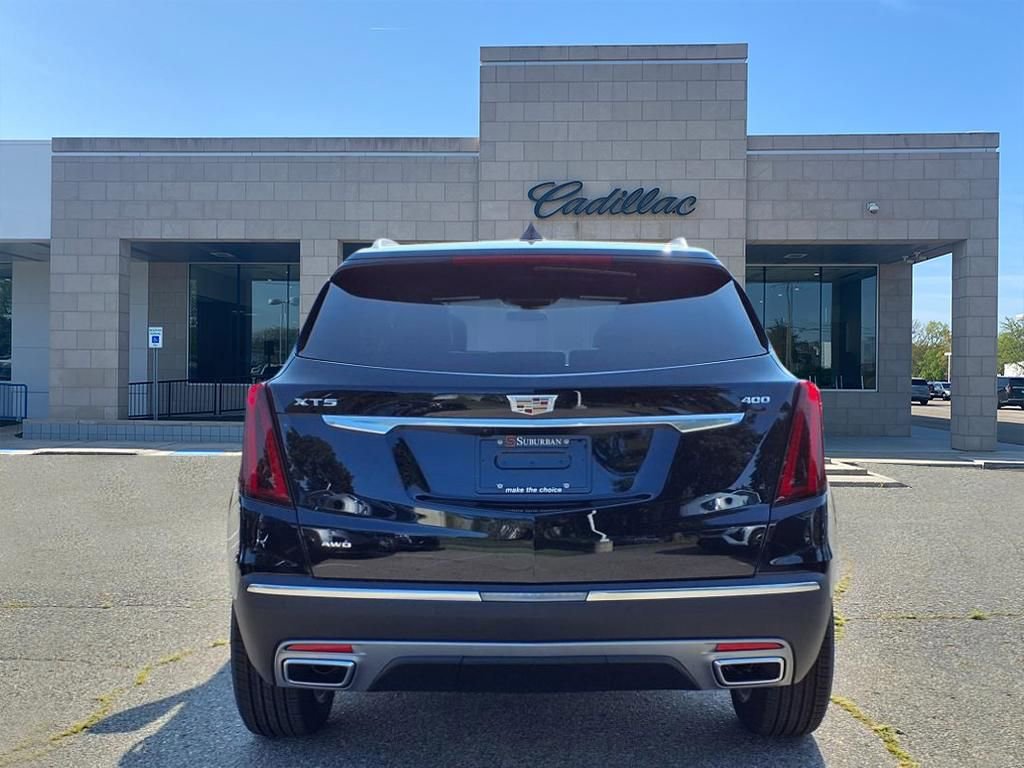 New 2025 Cadillac XT5 Premium Luxury w/ LPO, Floor Liner Package image 5