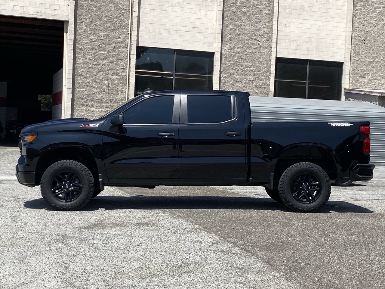 Used 2024 Chevrolet Silverado 1500 Custom Trail Boss AWD/4WD image 3