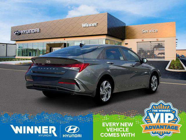 New 2025 Hyundai Elantra SEL image 8