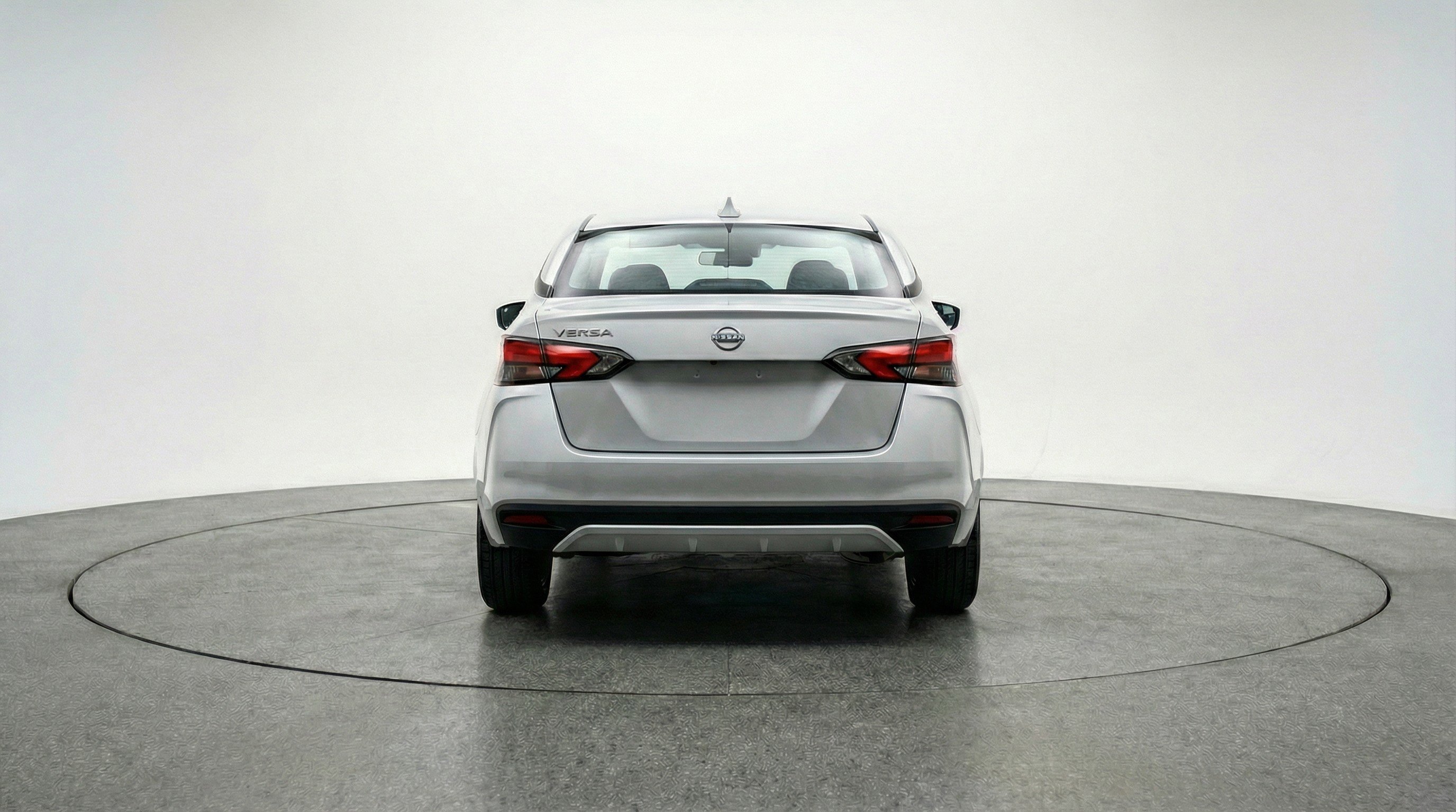 Used 2025 Nissan Versa SV image 7