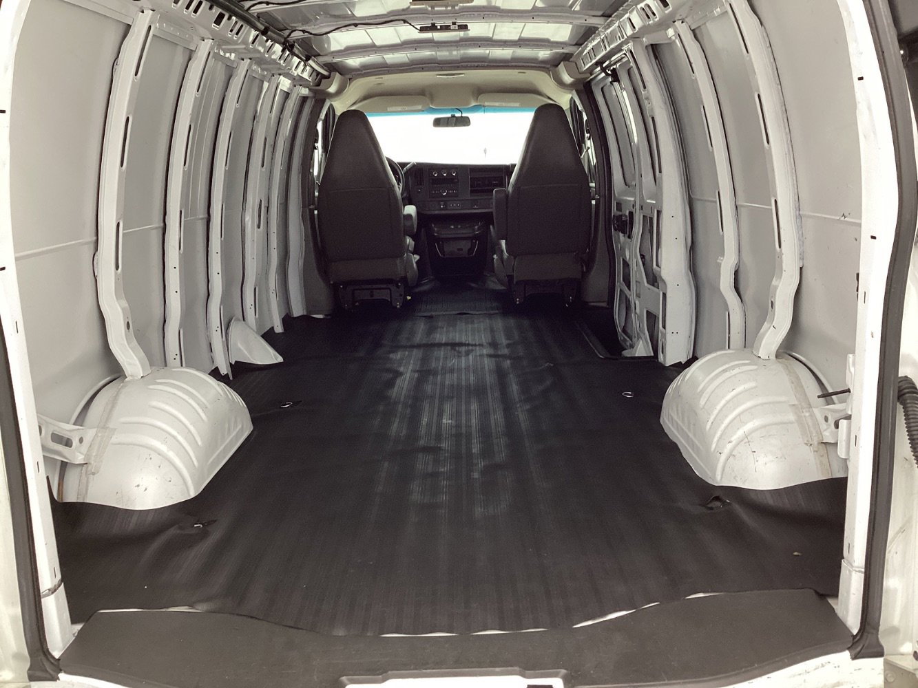 Used 2022 Chevrolet Express 2500 Extended w/ Driver Convenience Package image 24