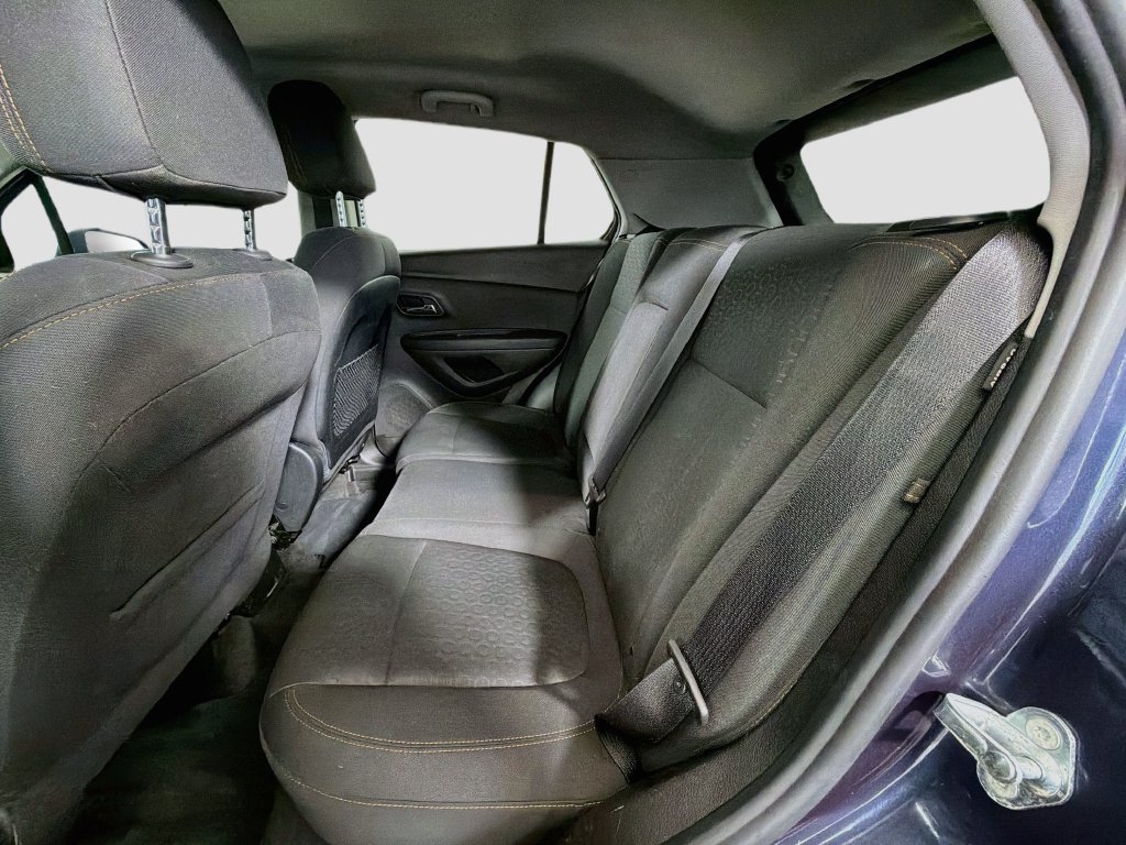 Used 2018 Chevrolet Trax LS FWD image 21