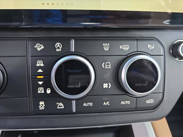 New 2026 Land Rover Defender 110 X-Dynamic SE AWD/4WD image 22