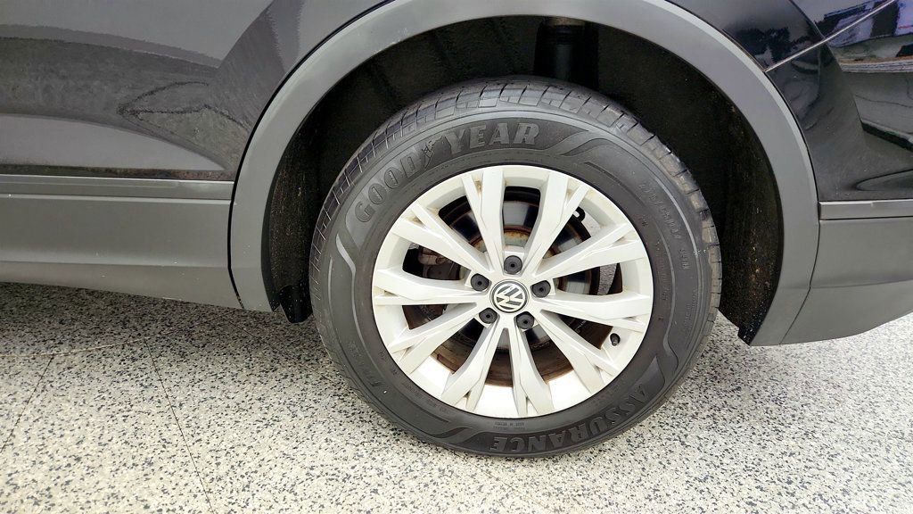 Used 2019 Volkswagen Tiguan S w/ Driver Assistance Package image 9