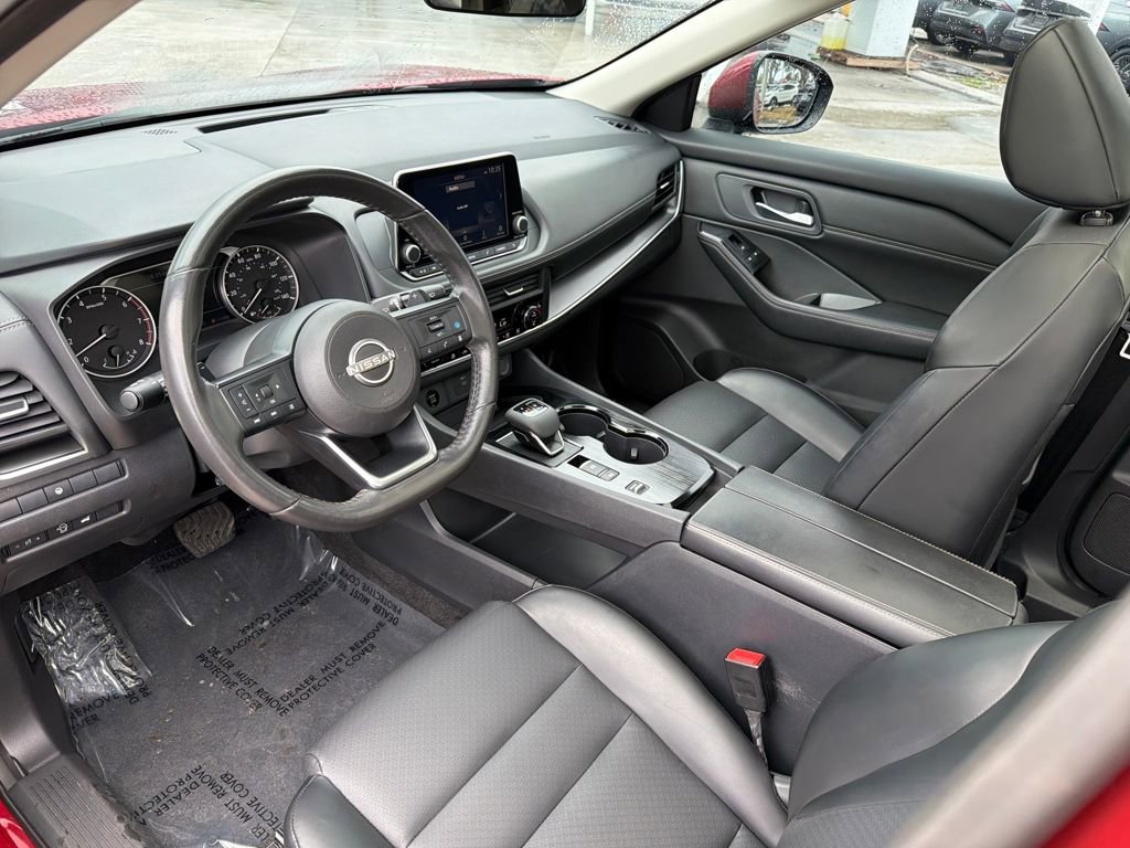 Used 2024 Nissan Rogue SV w/ SV Premium Package image 14