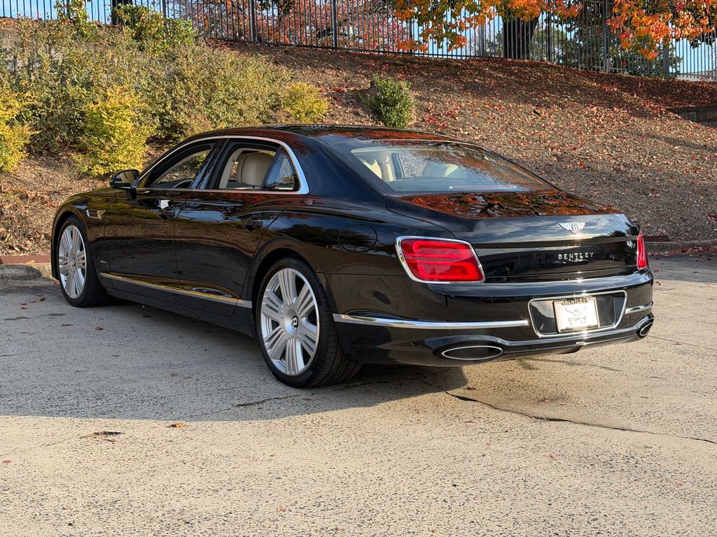 New 2026 Bentley Flying Spur Azure image 7