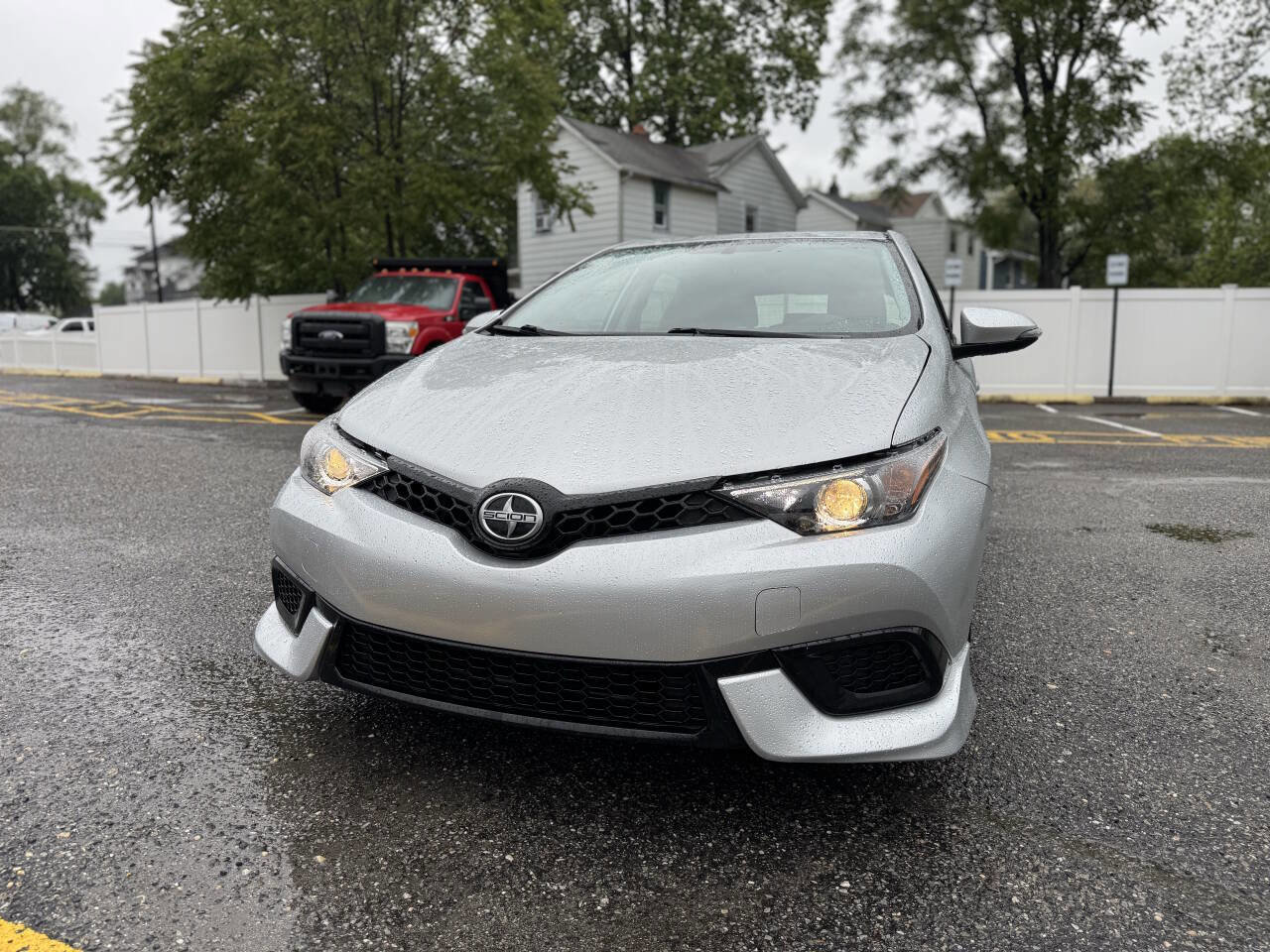 Used 2016 Scion iM Base 4dr Hatchback CVT image 2