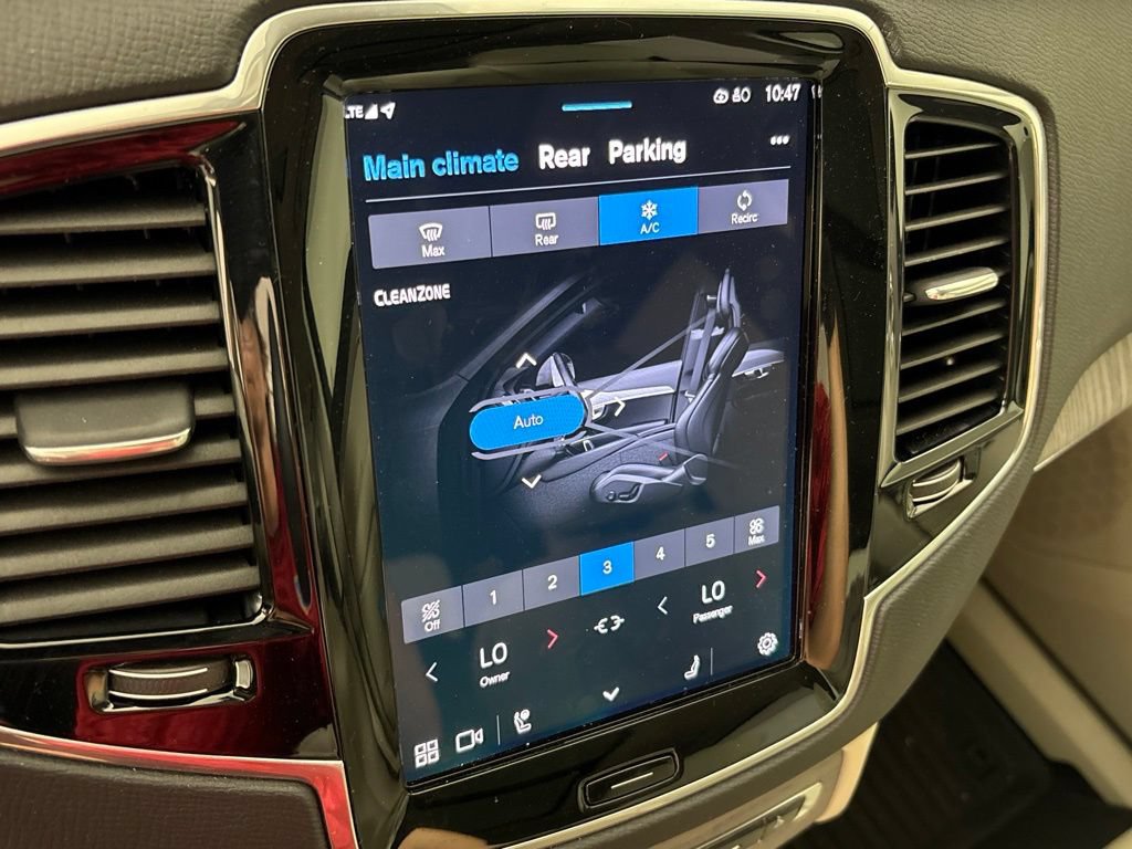 Certified 2025 Volvo XC90 B6 Plus w/ Protection Package Premier AWD/4WD image 40