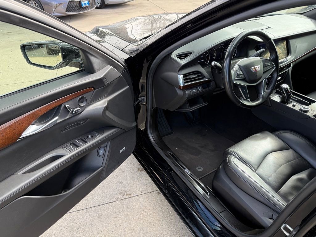 Used 2019 Cadillac CT6 Luxury w/ Driver Awareness Package image 12