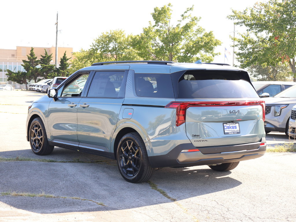 New 2027 Kia Carnival SX FWD image 4