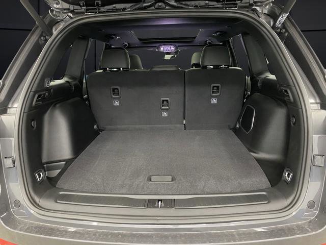 New 2025 Jeep Grand Cherokee Limited w/ Trailer Tow Package image 15