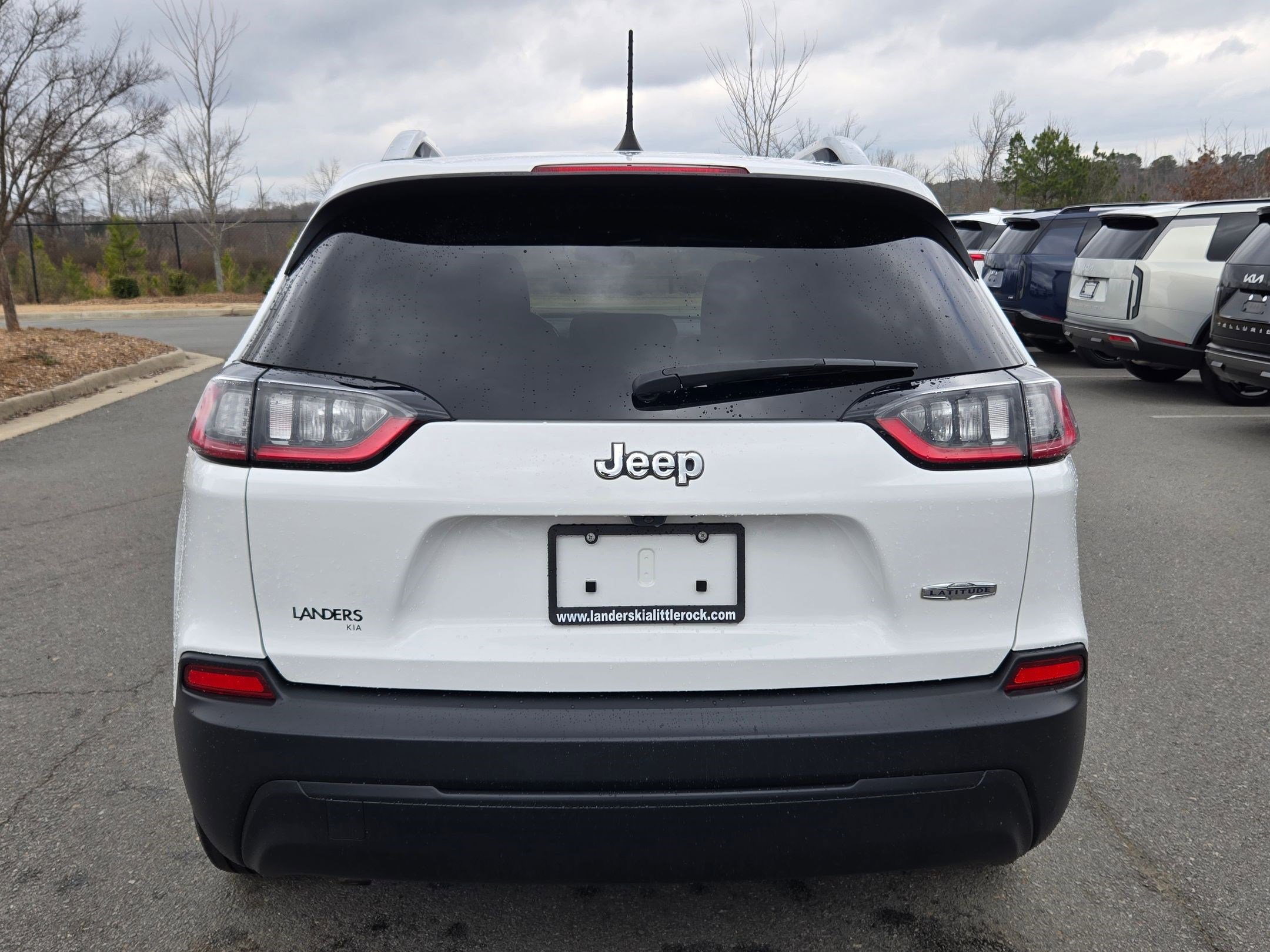 Used 2019 Jeep Cherokee Latitude w/ Popular Appearance Group image 6