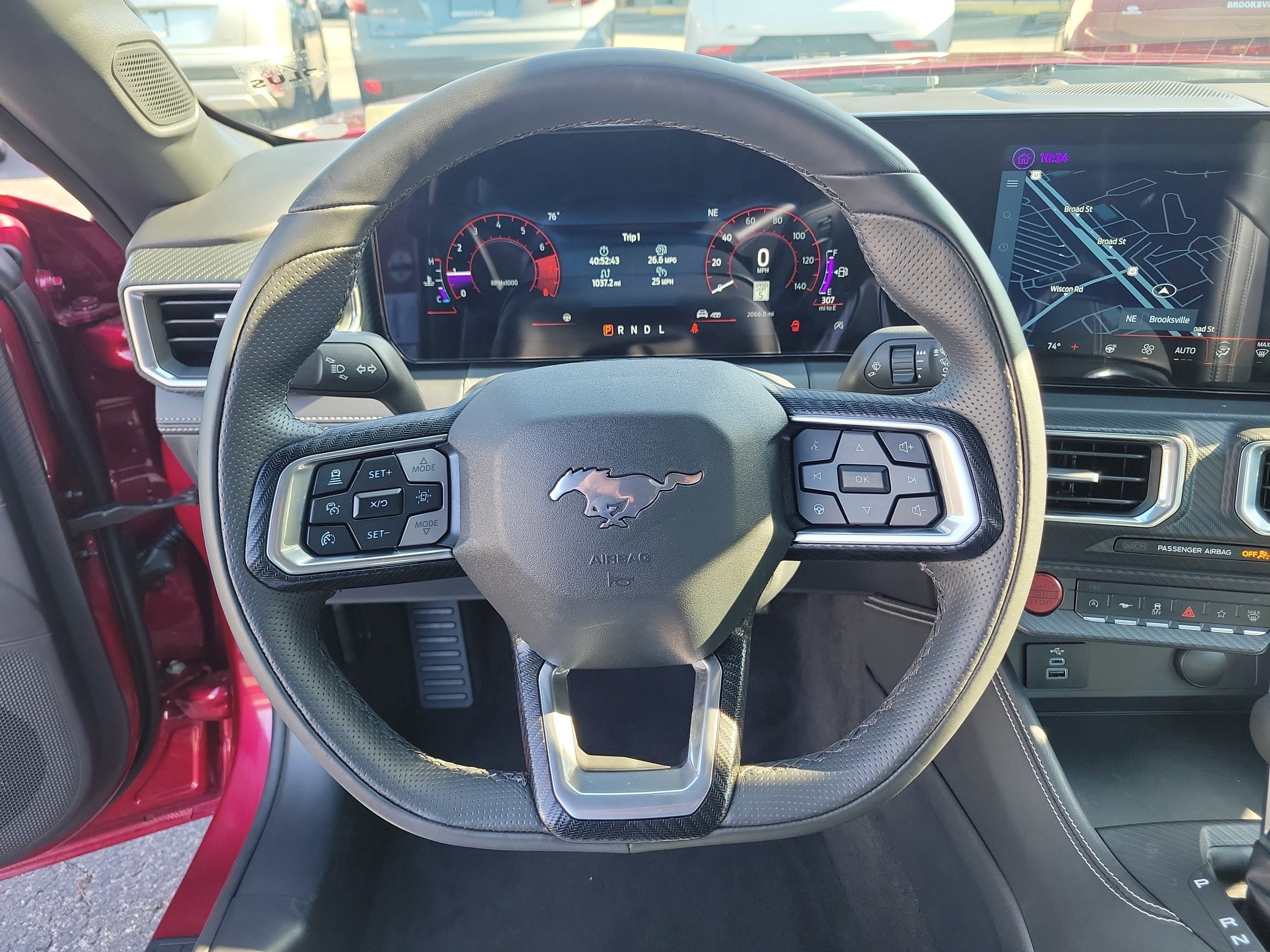 Used 2025 Ford Mustang Premium RWD image 25