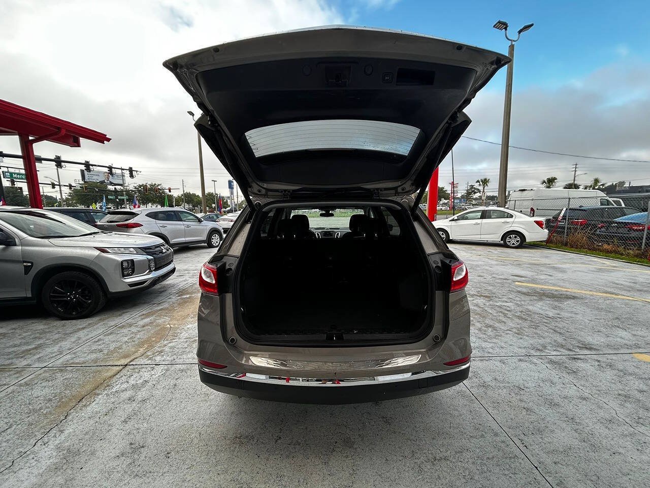 Used 2019 Chevrolet Equinox LT AWD/4WD image 10