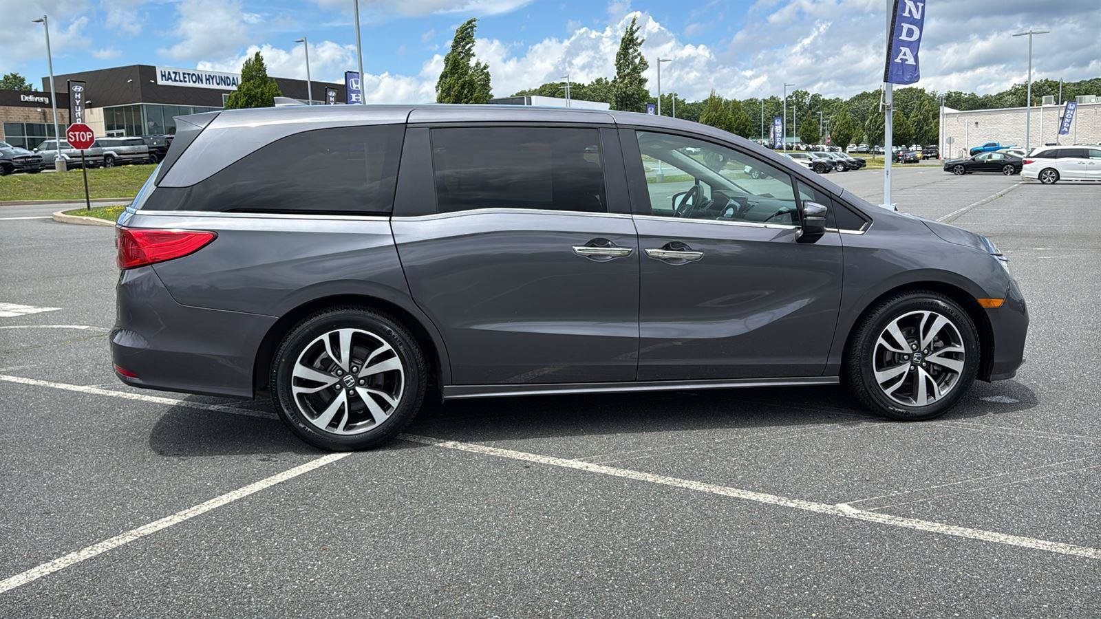 Used 2023 Honda Odyssey Touring image 4