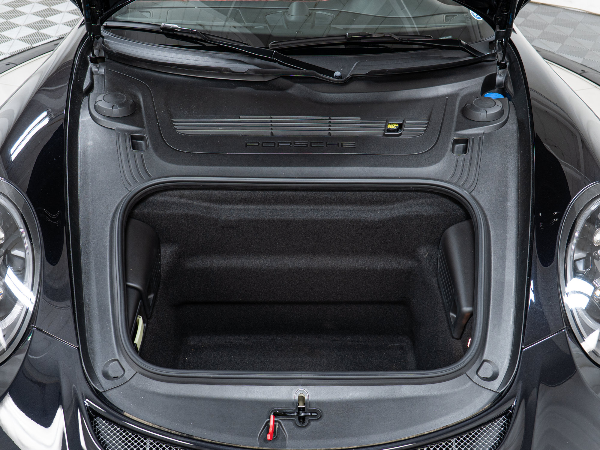 Certified 2018 Porsche 911 GT3 RWD image 13