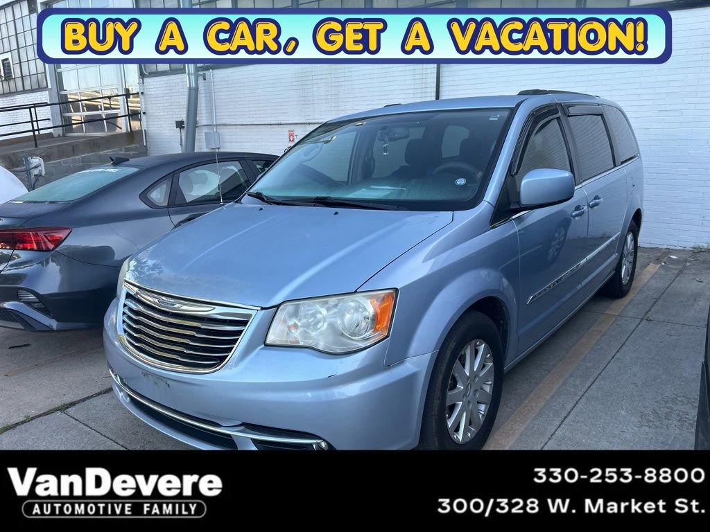 Used 2013 Chrysler Town & Country Touring FWD video 1