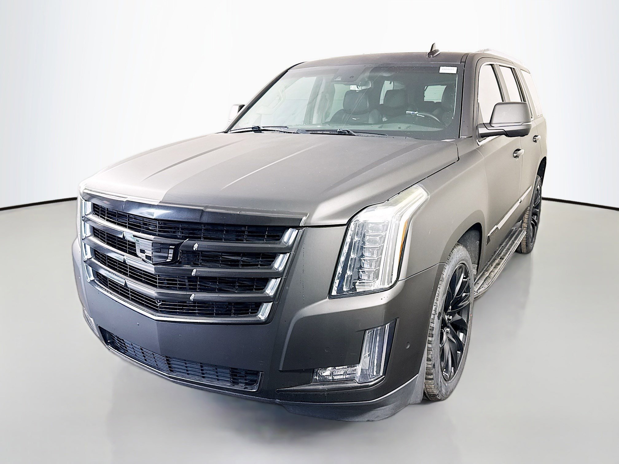 Used 2018 Cadillac Escalade Luxury image 4