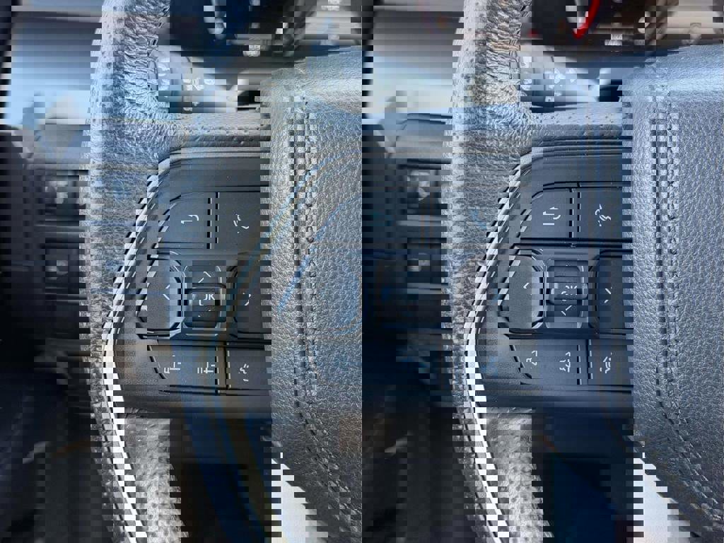 Used 2025 Toyota Tacoma TRD Off-Road image 8