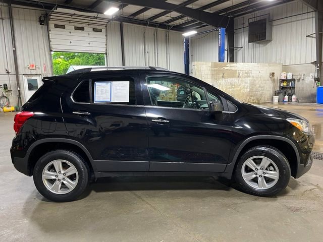 Used 2017 Chevrolet Trax LT w/ LT Convenience Package AWD/4WD image 7
