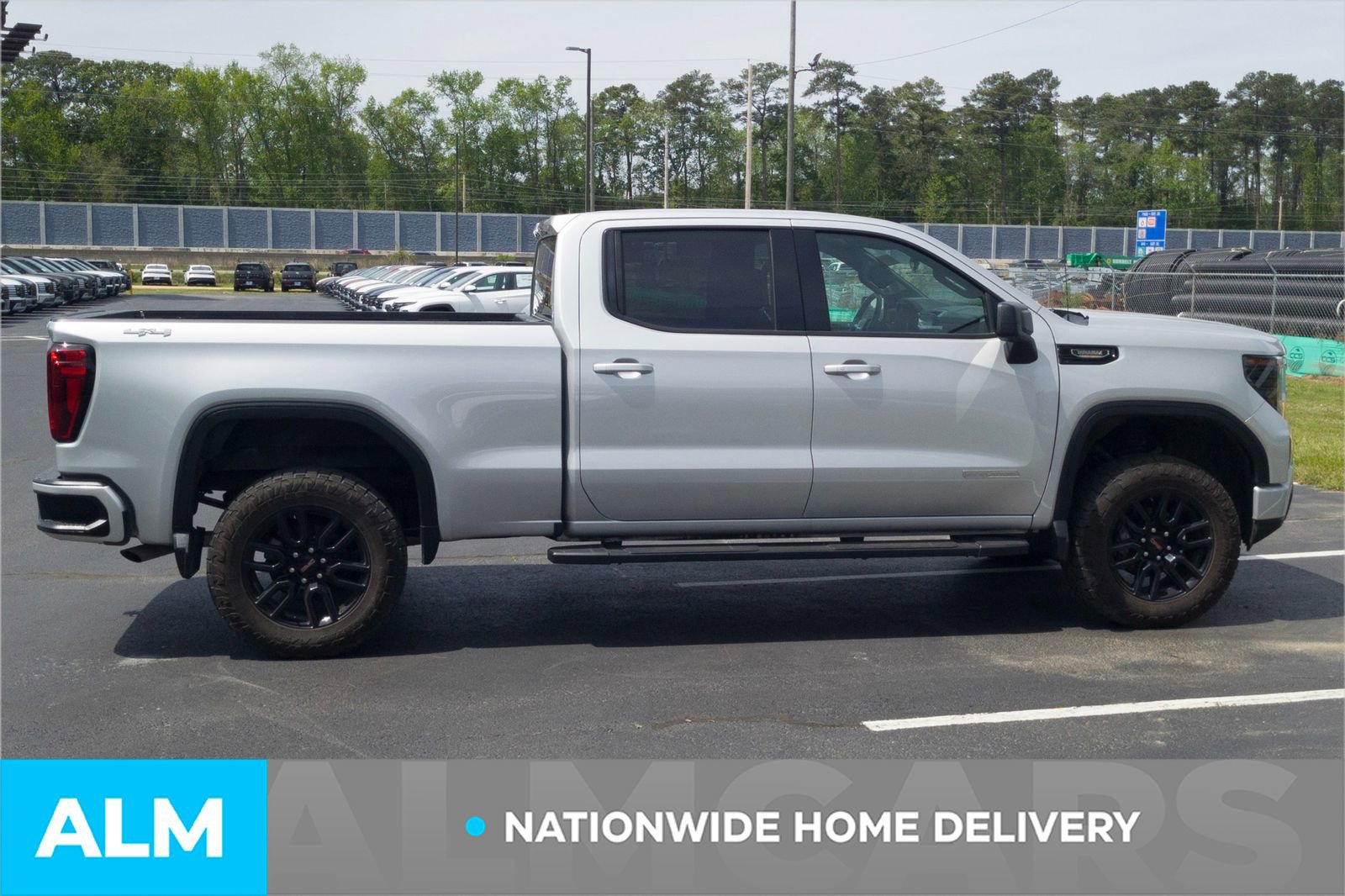 Used 2022 GMC Sierra 1500 Elevation w/ LPO, Elevation Black Package image 5
