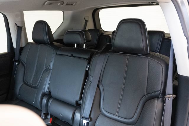 Used 2025 INFINITI QX80 Sensory AWD/4WD image 25