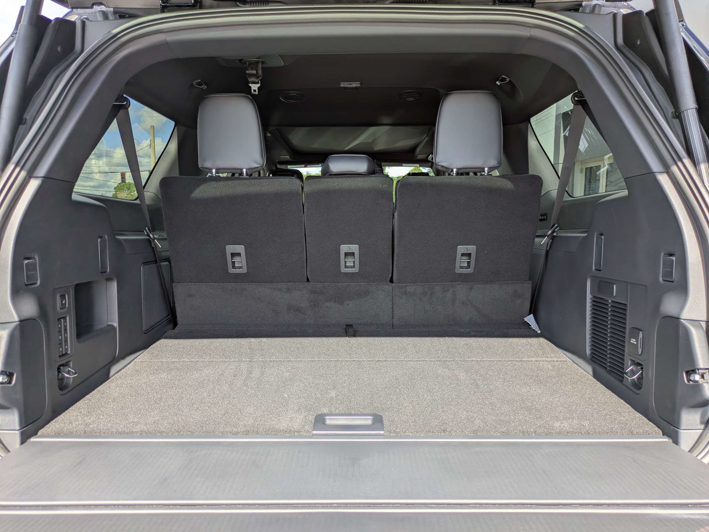 New 2027 Ford Expedition Max Platinum w/ Stealth Appearance Package RWD image 13