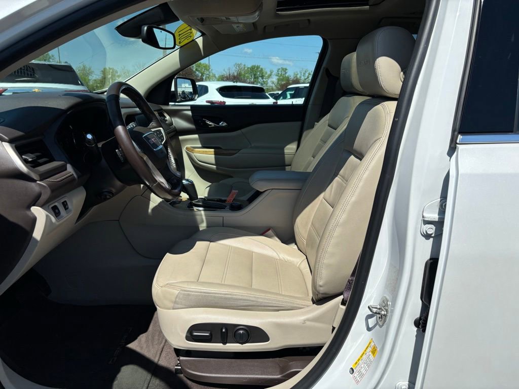 Used 2017 GMC Acadia Denali AWD/4WD image 16