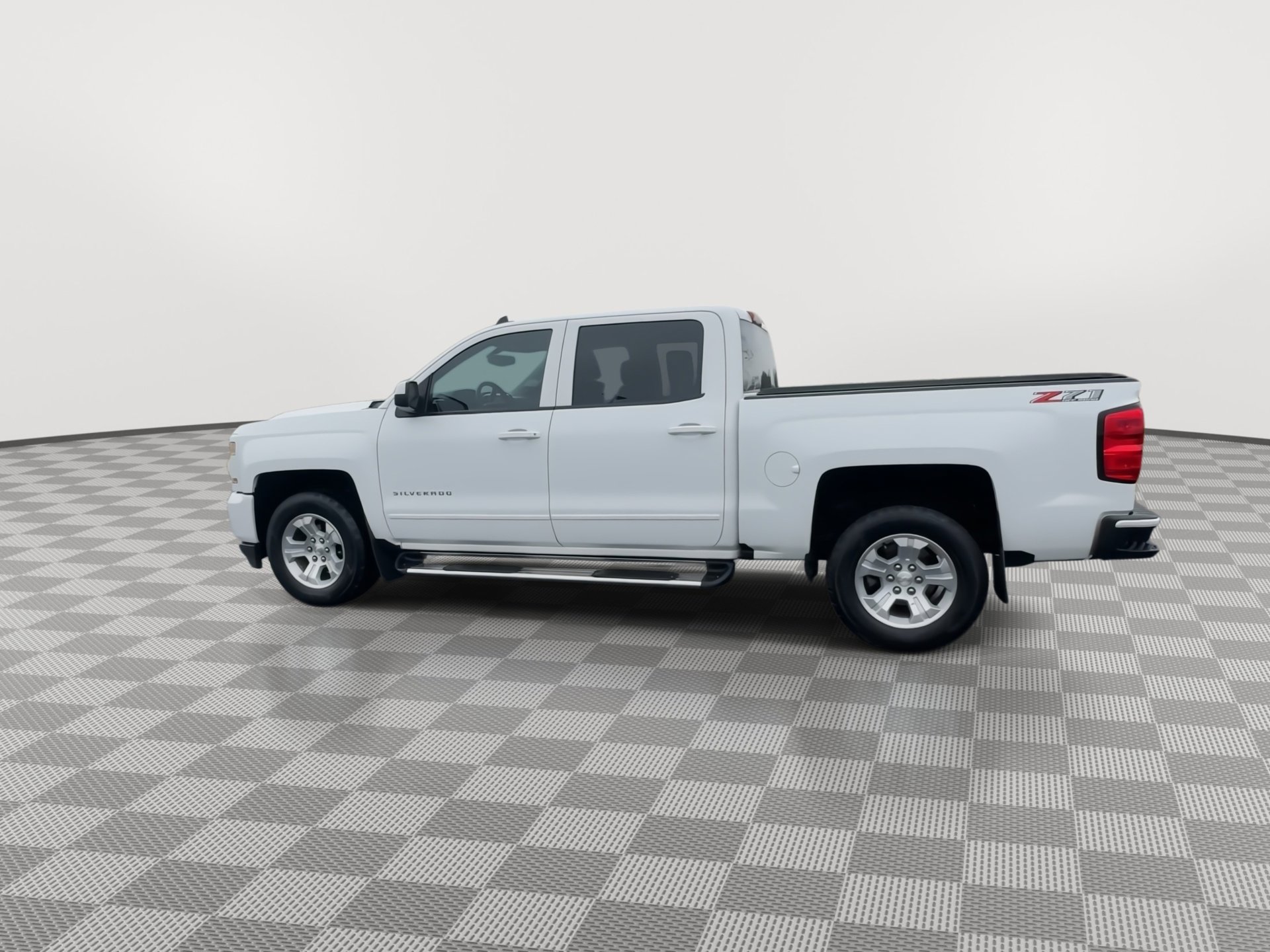 Used 2018 Chevrolet Silverado 1500 LT w/ All Star Edition image 6