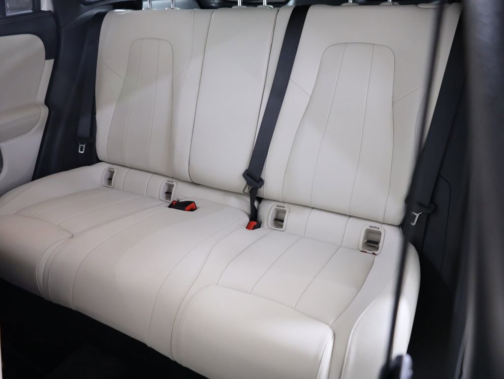 Used 2025 Mercedes-Benz GLA 250 4MATIC image 38