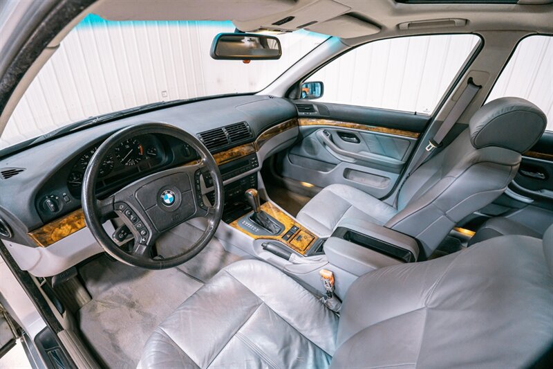 Used 1997 BMW 540i Sedan RWD image 15