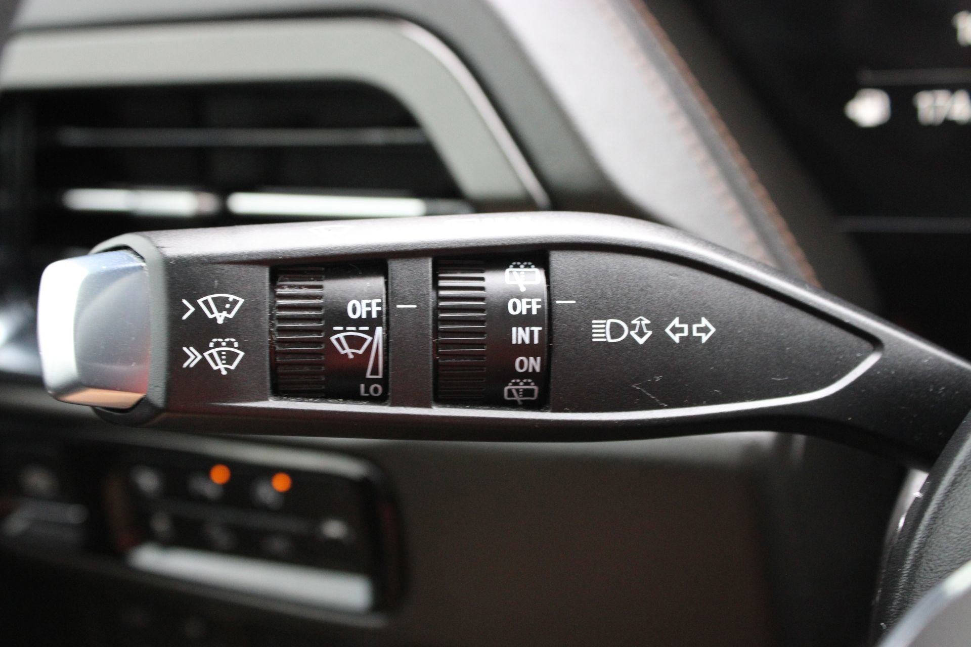 Used 2025 GMC Yukon AT4 w/ LPO, Floor Liner Package image 24