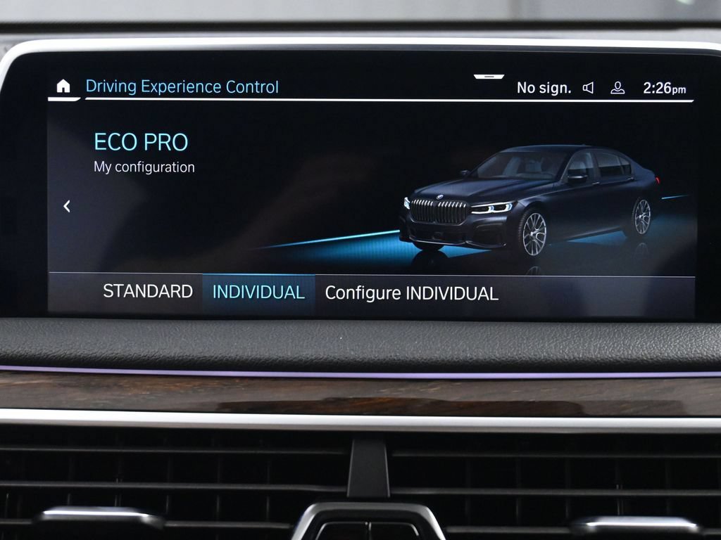 Used 2020 BMW 750i xDrive w/ M Sport Package AWD/4WD image 44