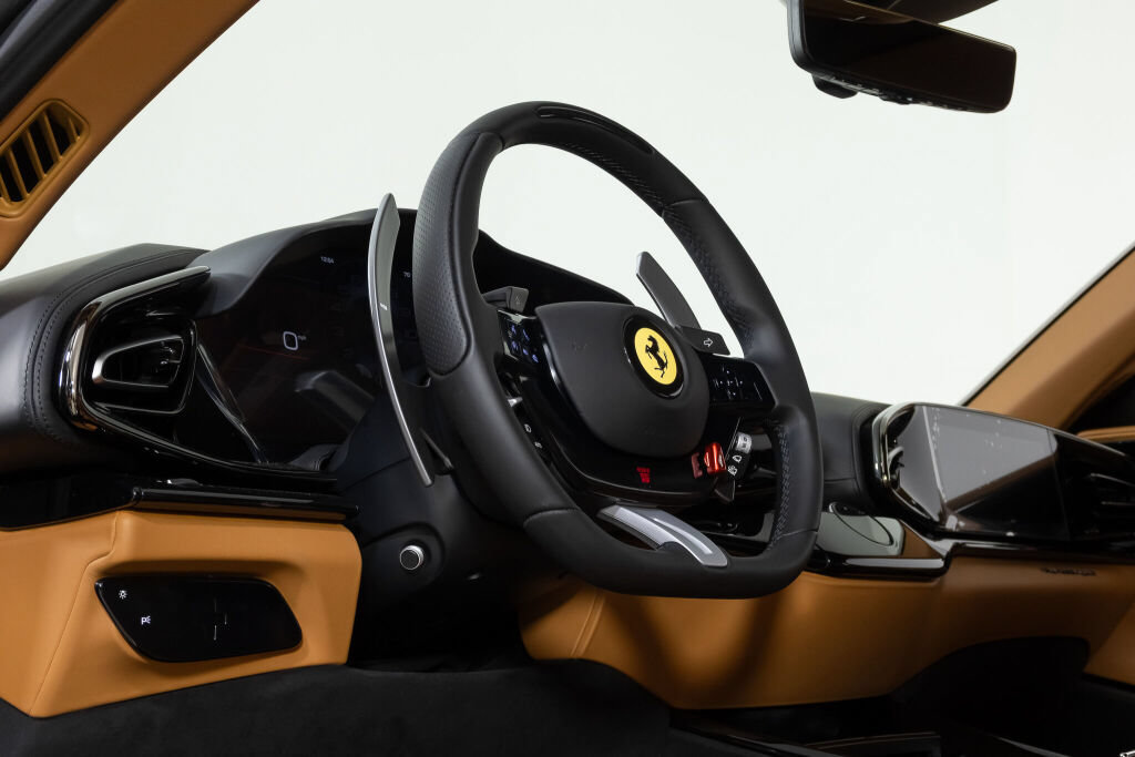 Used 2026 Ferrari Purosangue AWD/4WD image 5