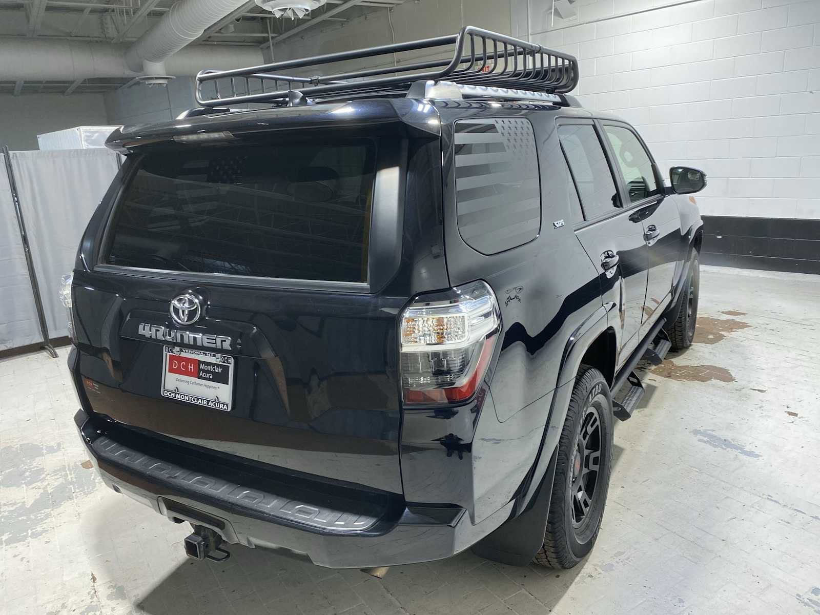 Used 2023 Toyota 4Runner SR5 Premium w/ Moonroof Package AWD/4WD image 25