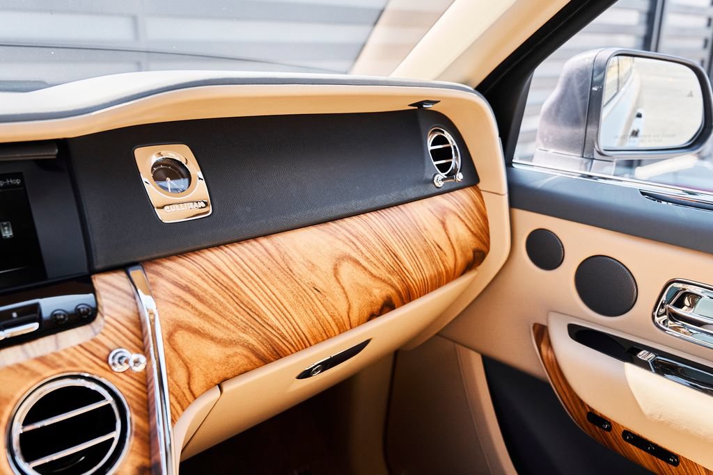 Used 2020 Rolls-Royce Cullinan AWD/4WD image 71