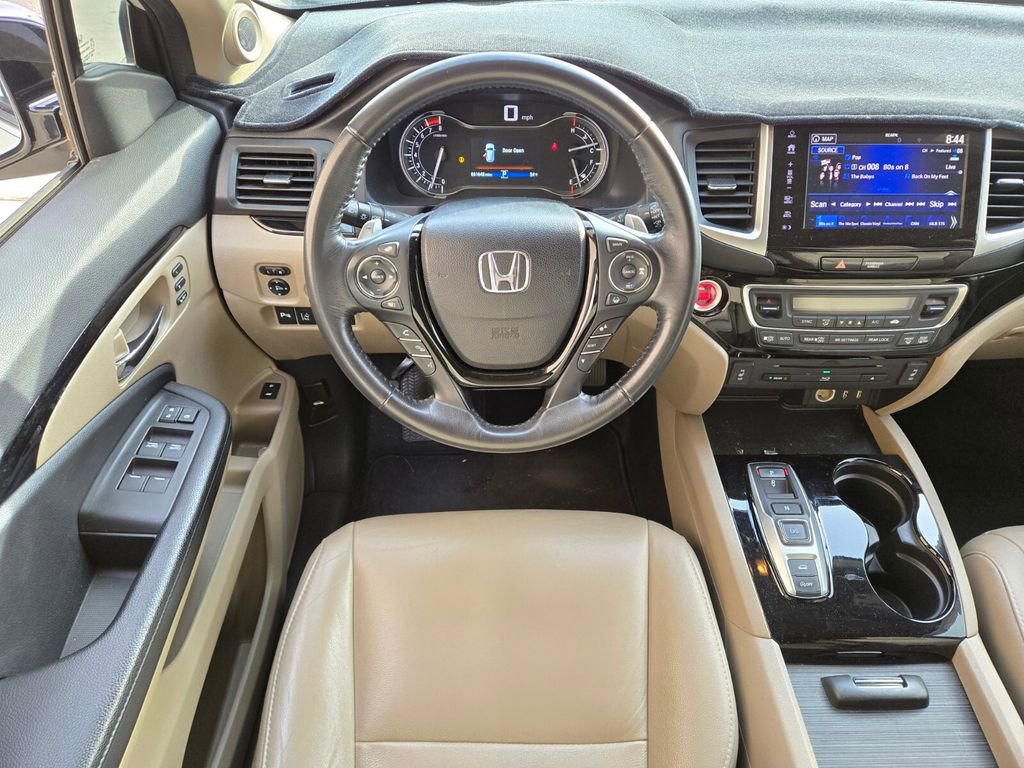 Used 2017 Honda Pilot Touring image 9