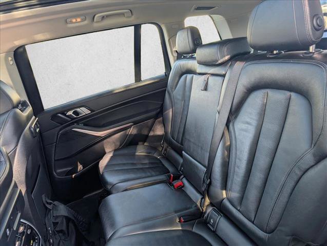 Used 2022 BMW X7 xDrive40i w/ Premium Package image 18