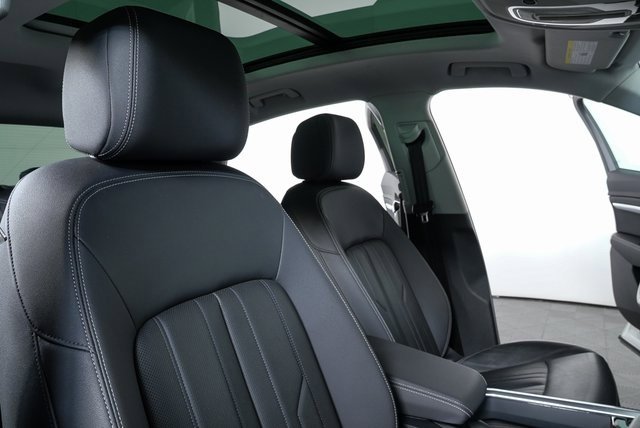 Used 2021 Audi e-tron Premium Plus w/ Premium Plus Package image 22