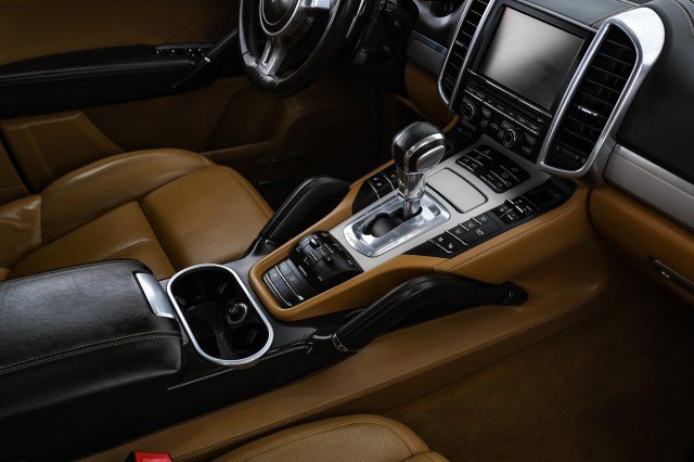 Used 2014 Porsche Cayenne Turbo AWD/4WD image 26
