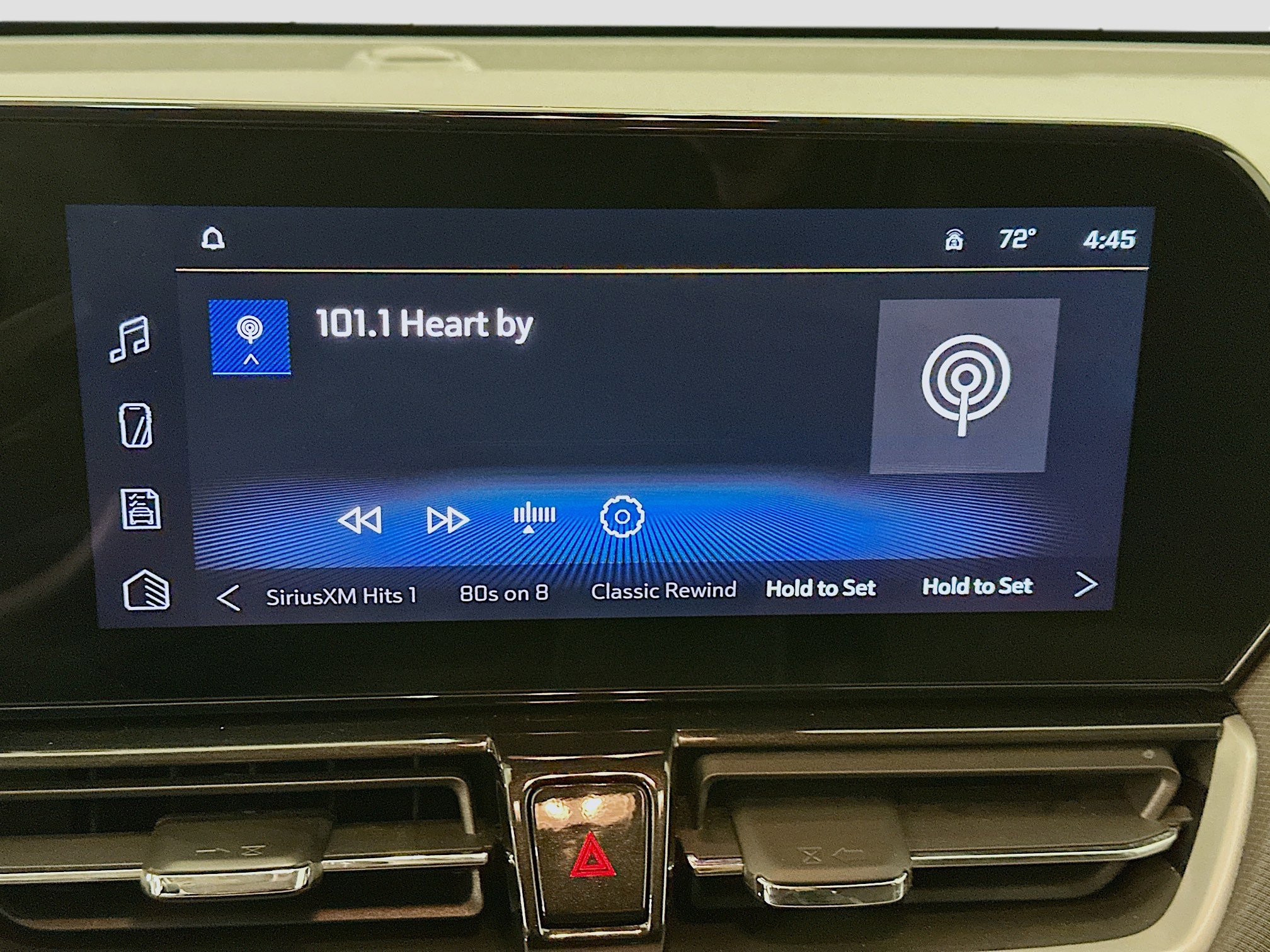 Used 2025 Chevrolet TrailBlazer LT AWD/4WD image 21