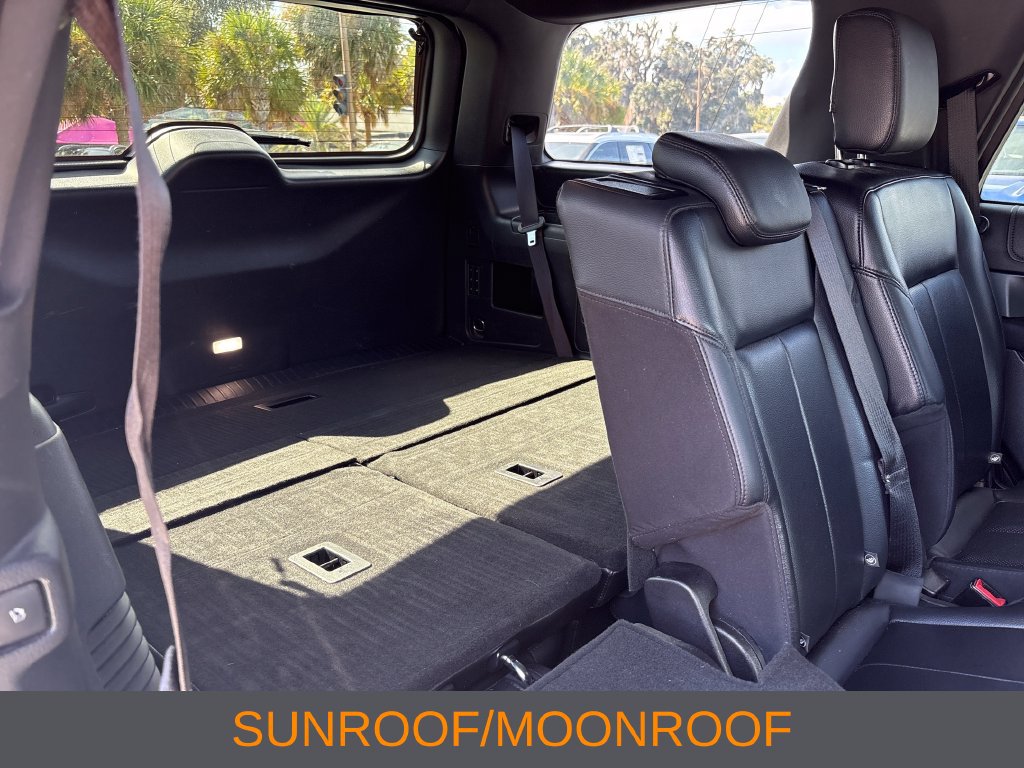 Used 2019 Ford Expedition XLT w/ Equipment Group 202A AWD/4WD image 9