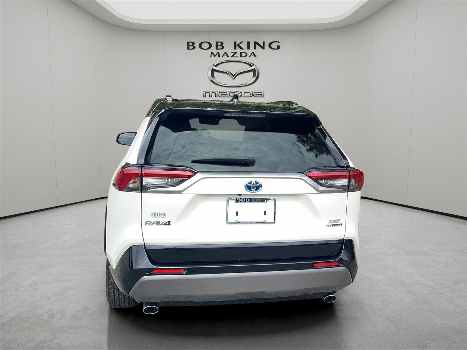 Used 2020 Toyota RAV4 XSE w/ XSE Grade Weather Package image 7