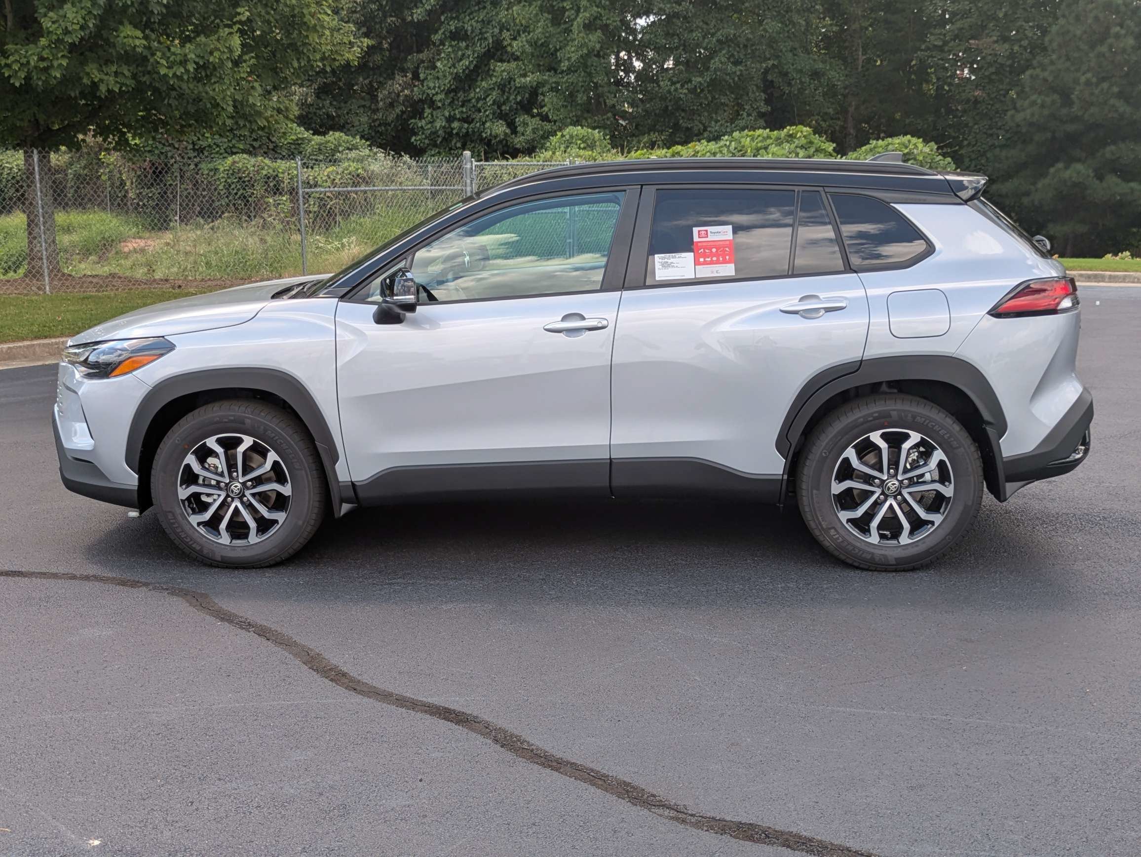 New 2026 Toyota Corolla Cross AWD Hybrid w/ Moonroof Package image 7