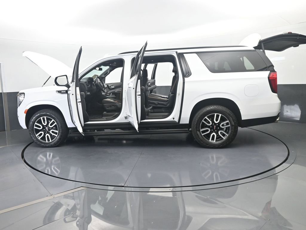Used 2023 GMC Yukon XL AT4 image 81