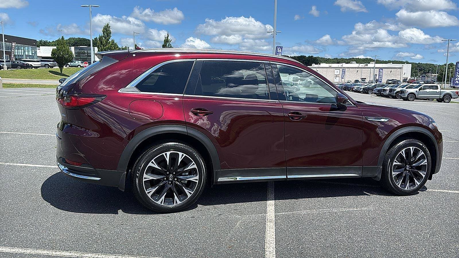 Certified 2025 MAZDA CX-90 Plug-In Hybrid w/ Premium Plus AWD/4WD image 5