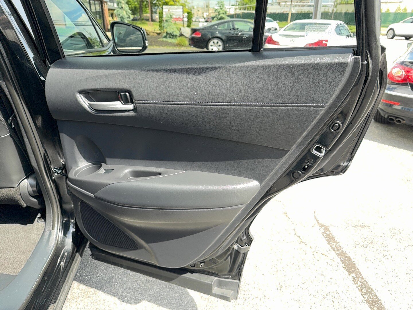 Used 2024 Toyota Corolla Cross AWD Hybrid image 24
