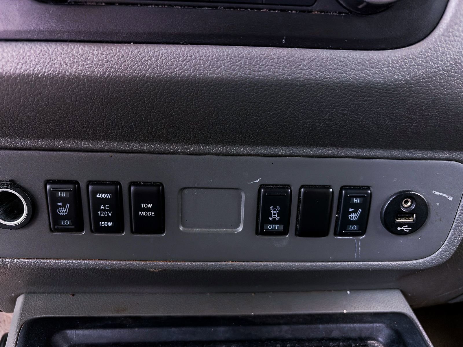 Used 2014 Nissan NV 3500 SL w/ Technology Package RWD image 17
